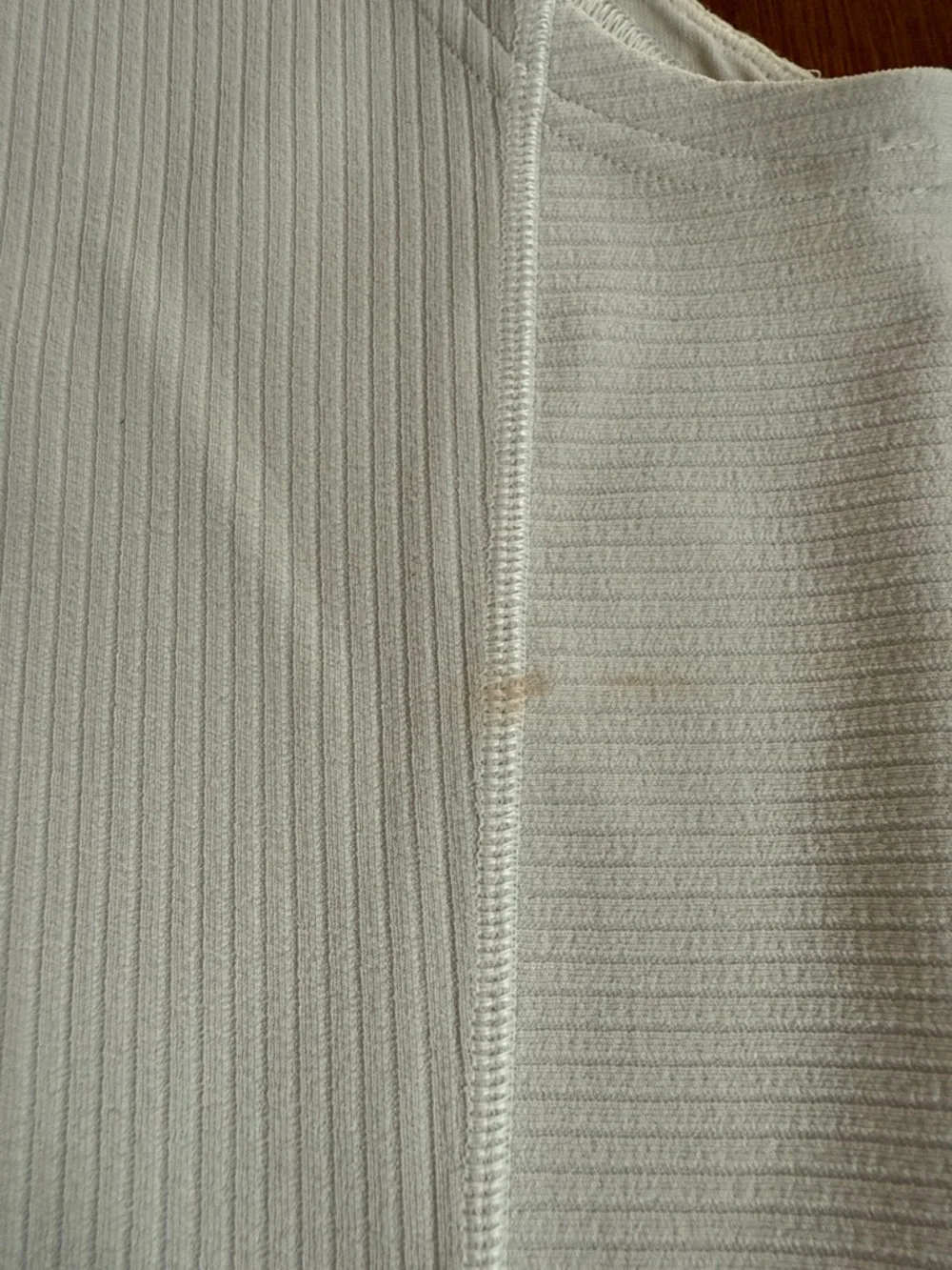 Lululemon Women’s Cream Ribbed Tank Crop Top - Picture 4 of 7